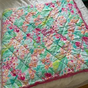 Lilly Pulitzer Full/queen quilt